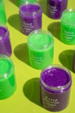 FOAMING BODY SCRUB VANILLA 250g - Image 2